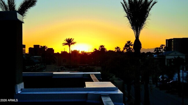 Building Photo - 516 E Ames Pl