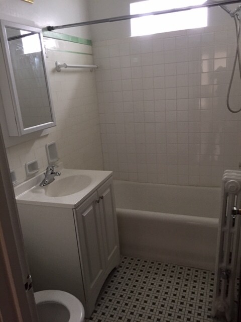 Building Photo - 6032 Irving Park Rd