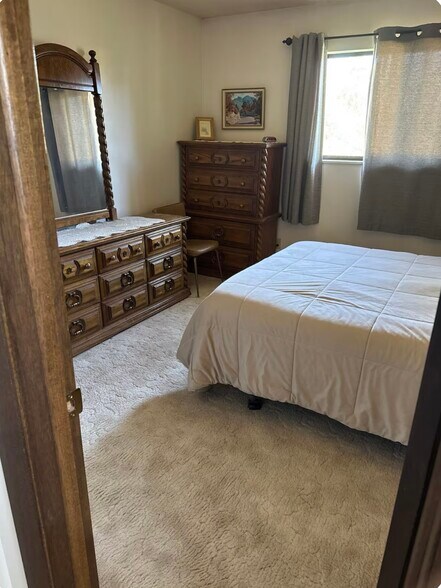 Building Photo - 304 19th Ave Ct