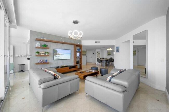 Building Photo - 21055 Yacht Club Dr