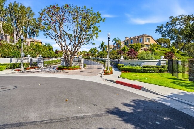 Building Photo - Stunning 3 Bedroom Home in Gated Newport Coast