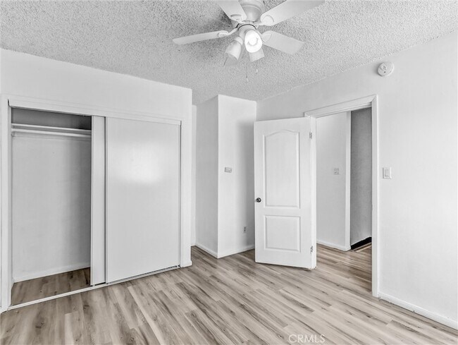 Building Photo - 151 E 95th St