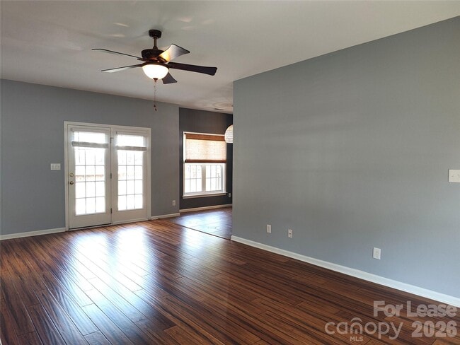 Building Photo - 9405 Mitchell Glen Dr