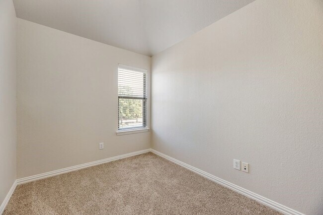 Building Photo - 4613 Pine Brook Dr