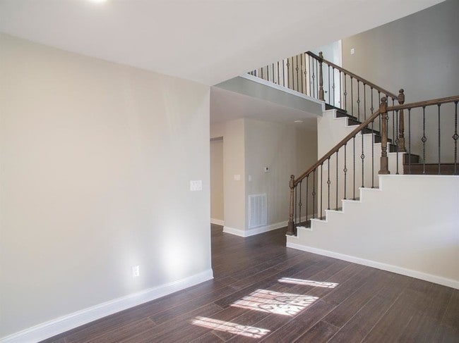 Building Photo - 10602 Riverview Dr