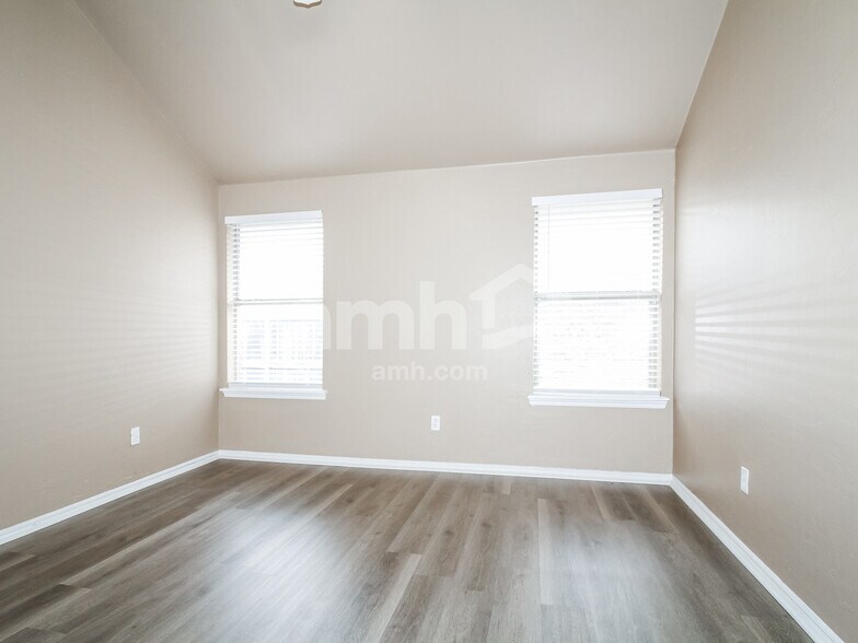 Building Photo - 4913 NW 163rd St