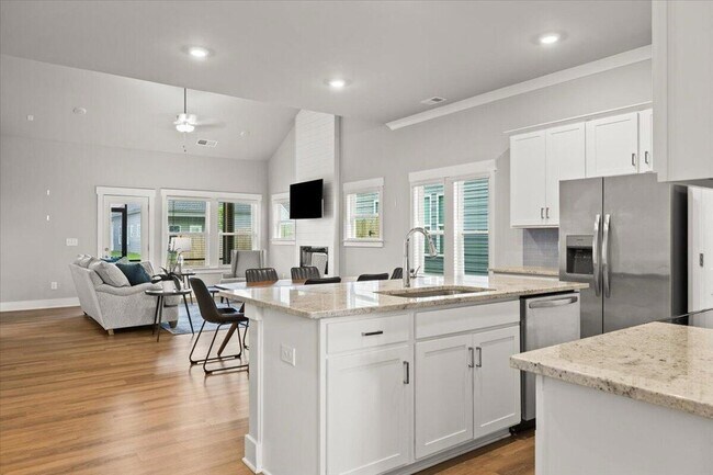 Building Photo - 2093 Firelight Wy