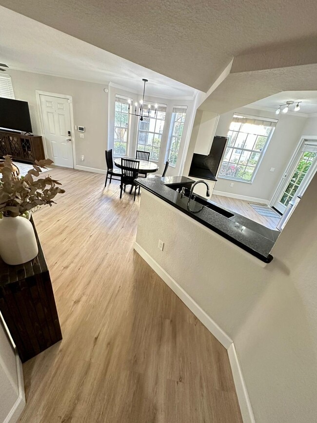 Building Photo - 1809 Belmont Pl