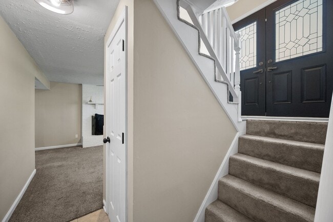 Building Photo - 9212 Foxtail Ct