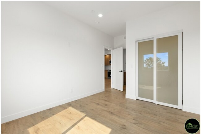Building Photo - 6760 S Elman St