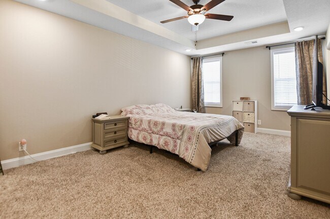 Building Photo - Pet Friendly Three Bedroom!
