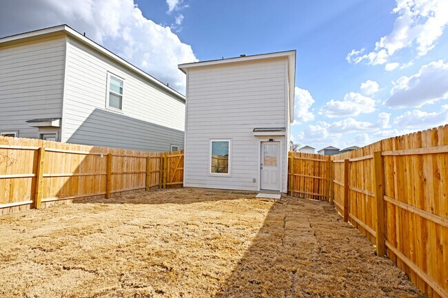 Building Photo - 7639 Varo Gln