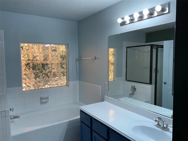 Building Photo - 21506 Misty Isle Ct