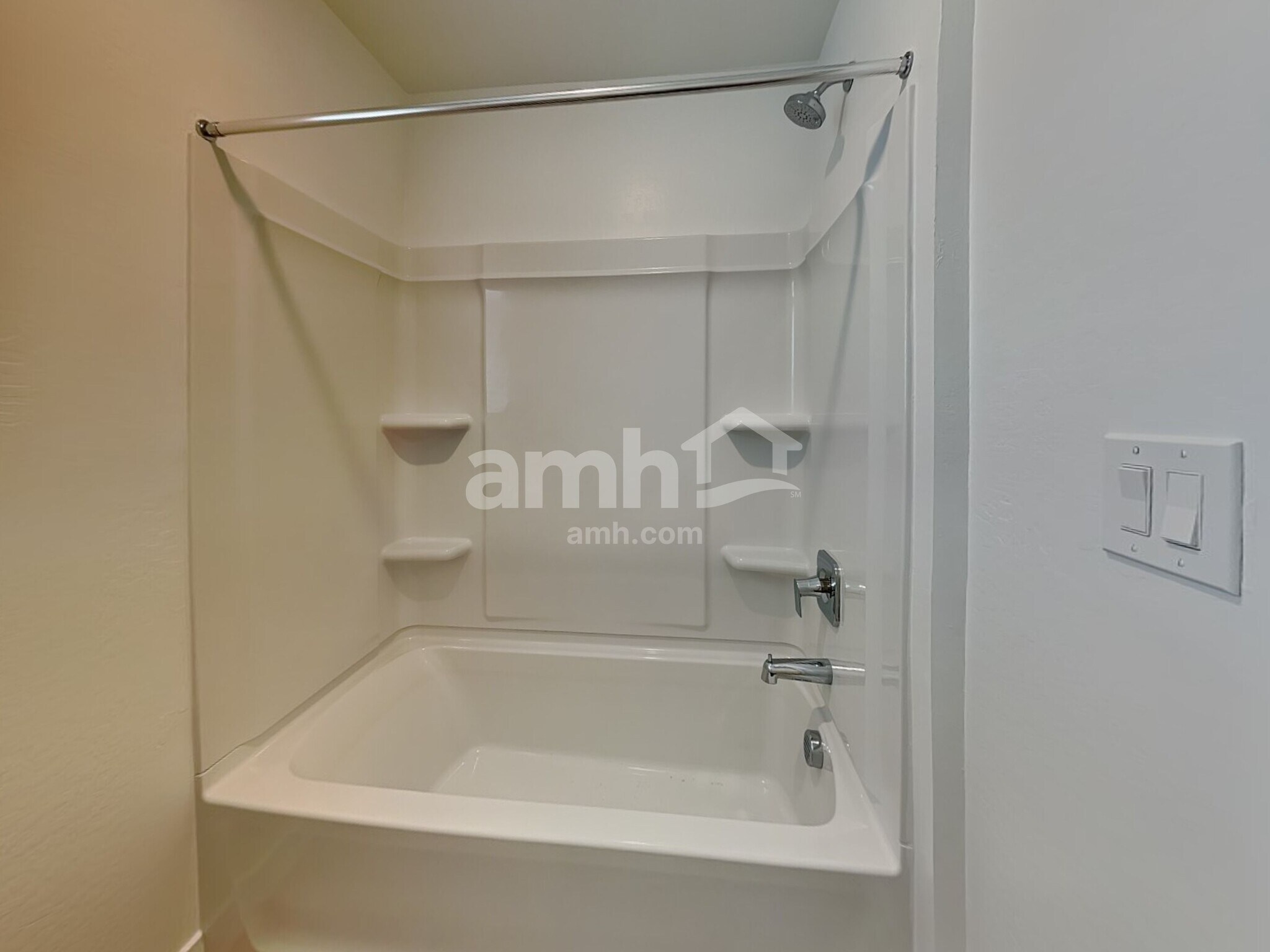 Building Photo - 20177 W Thomas Rd