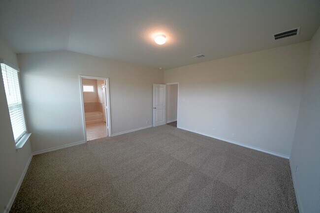 Building Photo - Newly Built Home in Red River Ranch Neighborhood of Cibolo, TX Realtor Commission: $500