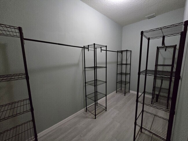 Building Photo - Beautiful 3 Bedroom 2 Bathroom Home, with Scenic Backyard View. Ormond Beach in Hunter's Ridge Co...