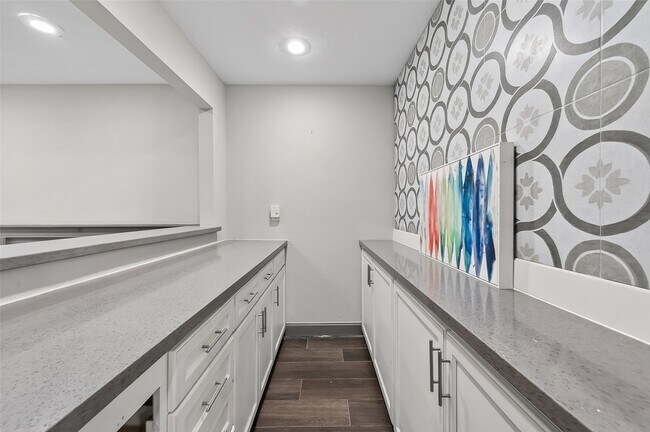 Building Photo - 11280 Braes Forest Dr