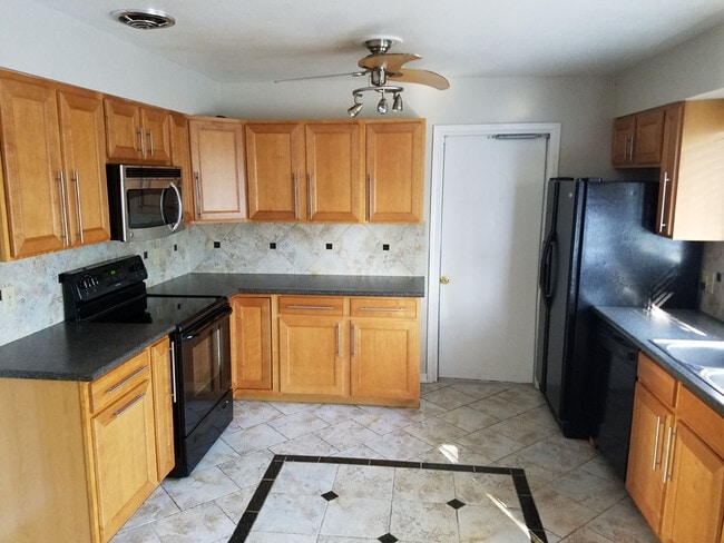 Kitchen 1 - 16547 E Harvard Ave