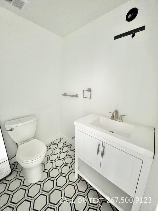 Building Photo - Beautiful Newly renovated 1BR unit in  Gre...