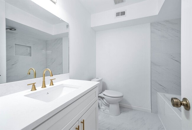 Building Photo - 4507 Medinah Pl
