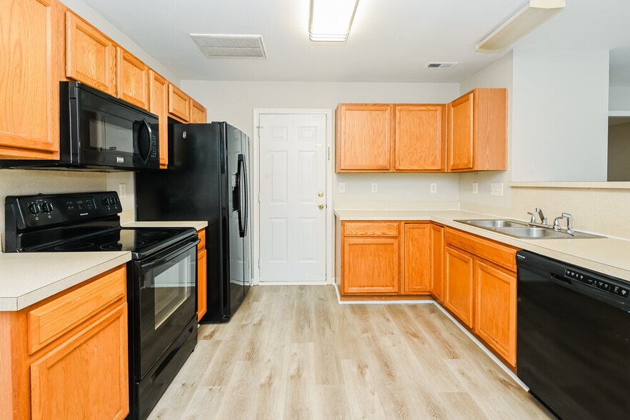 Building Photo - 6504 Wild Orchid Ct