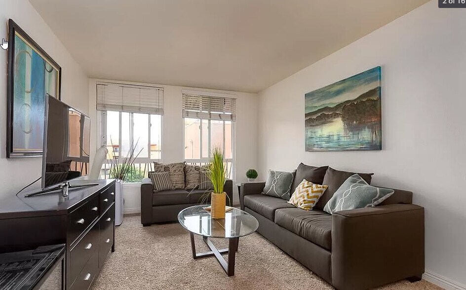 Living Room - 5540 Lindo Paseo