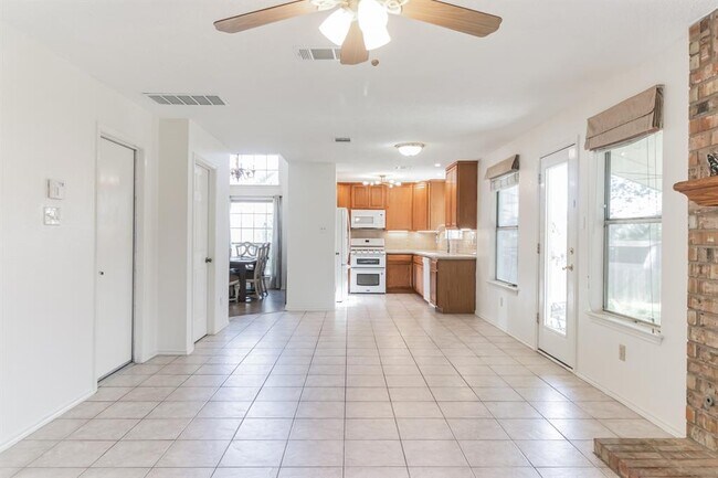 Building Photo - 7801 Callbram Ln