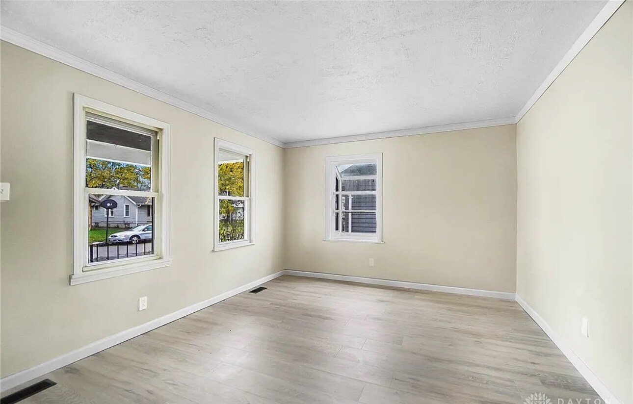 Building Photo - 2116 Moreland Ave