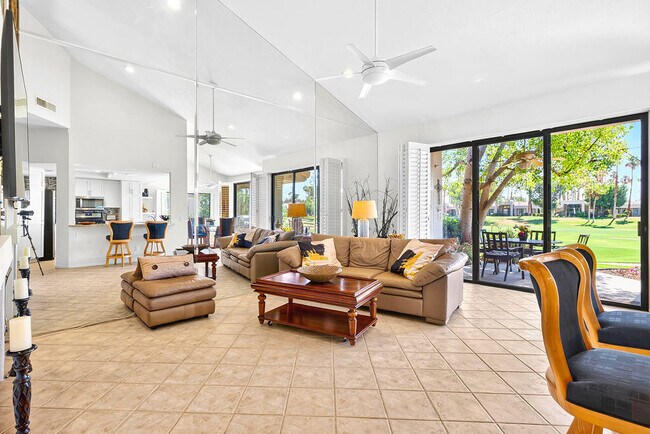 Building Photo - 55090 Shoal Creek