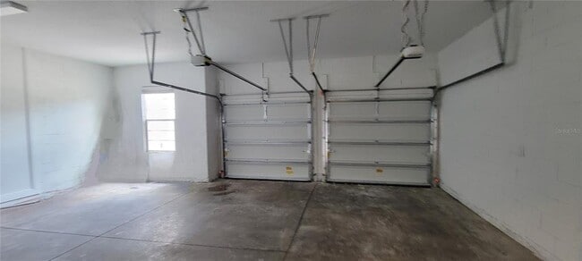Building Photo - 15142 Lake Bessie Loop