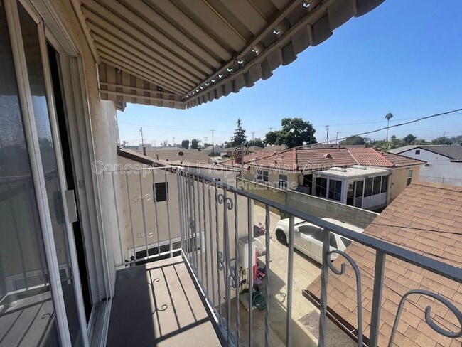 Building Photo - 1813 W Arbutus St