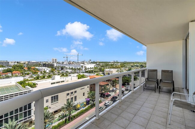 Building Photo - 9559 Collins Ave