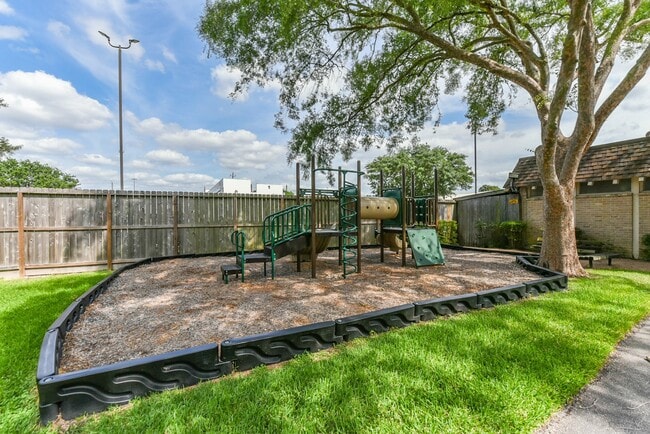 Building Photo - 12919 Westella Dr