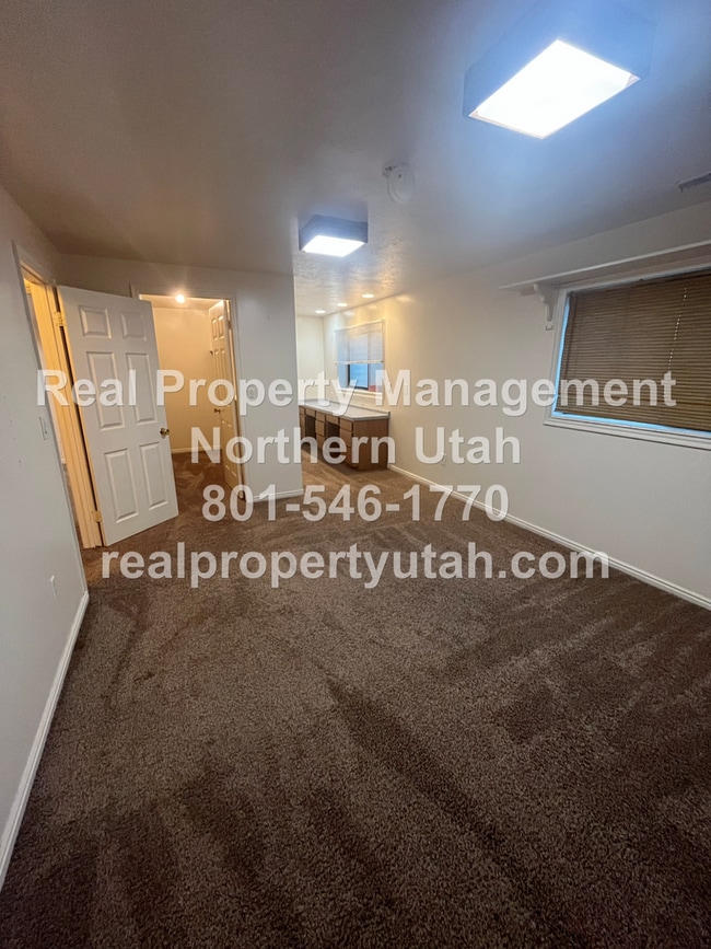 Building Photo - Large 5 Bedroom Home In Farmington Coming ...