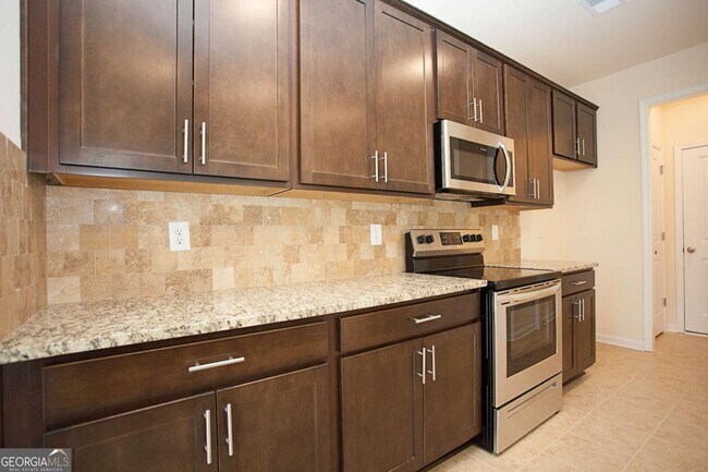 Building Photo - 4355 Almanor Cir