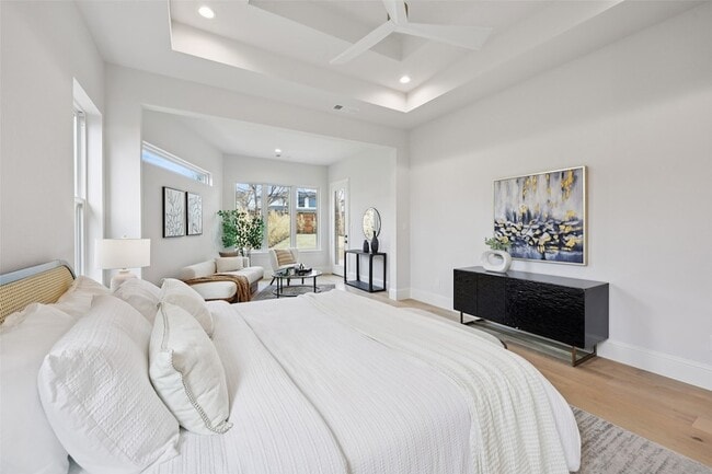 Building Photo - 3845 Van Ness Ln