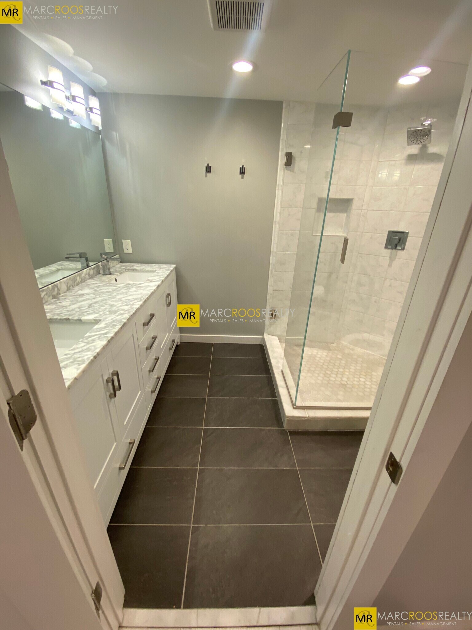 Building Photo - 416 Massachusetts Ave