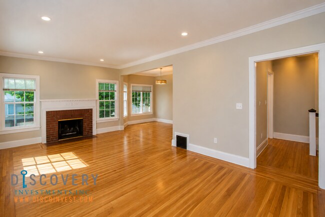 Building Photo - 544 Merritt Ave