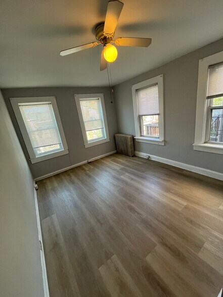 Rear Bedroom - 118 S Washington St