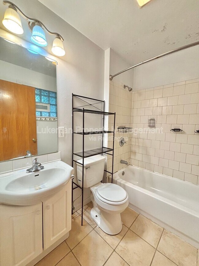 Building Photo - 3009 W Michigan Ave