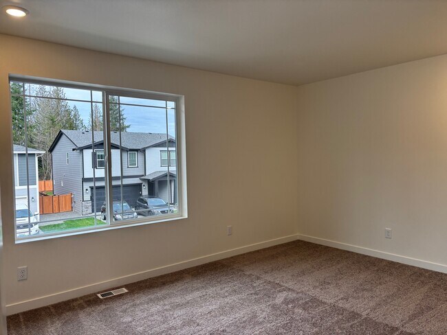 Building Photo - 17058 126th St E