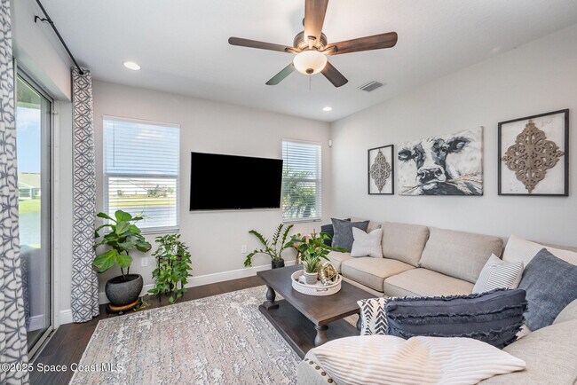 Building Photo - 7785 Wyndham Dr
