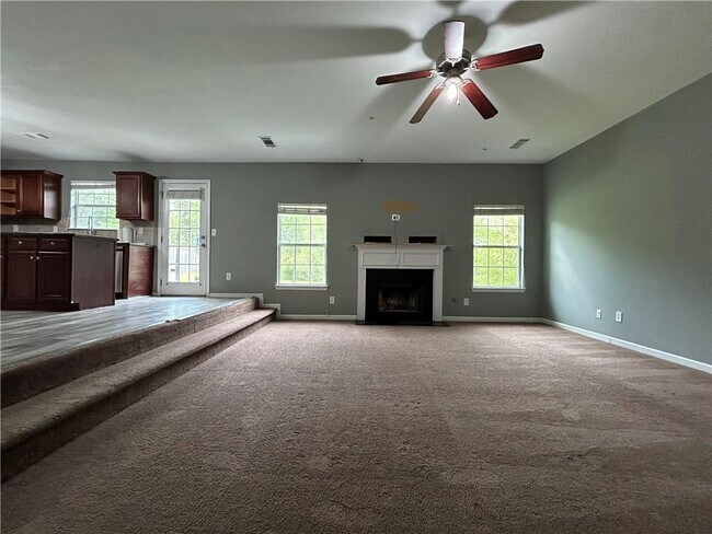 Building Photo - 1040 Baltic Way