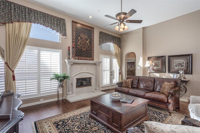 Building Photo - 8803 Falcon View Dr