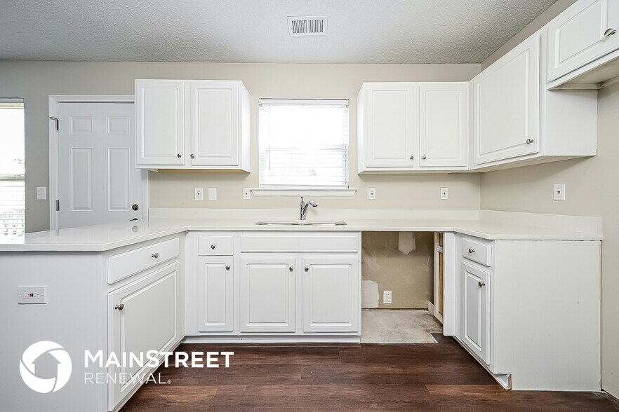 Building Photo - 357 Coral Cir