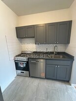 Building Photo - 1319 W Estes Ave
