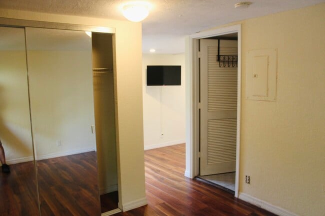 Building Photo - 1211 Florida Ave