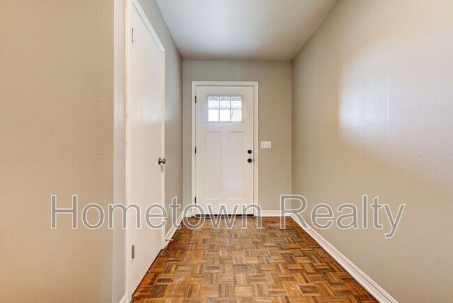 Building Photo - 2511 NW 45th St