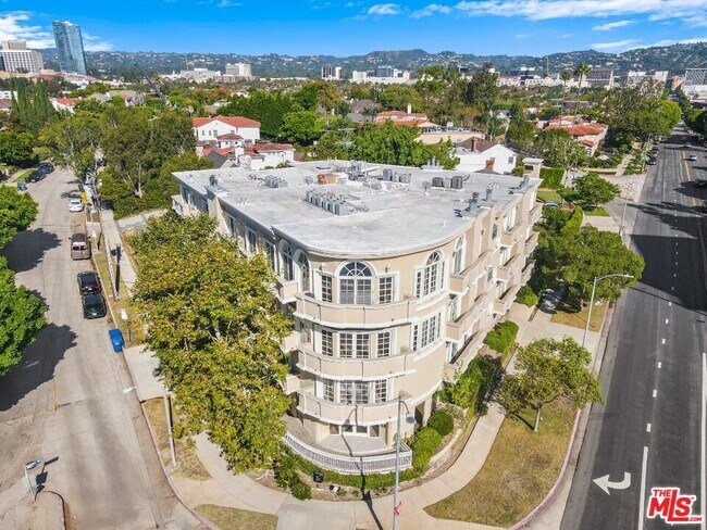 Building Photo - 1278 S Camden Dr