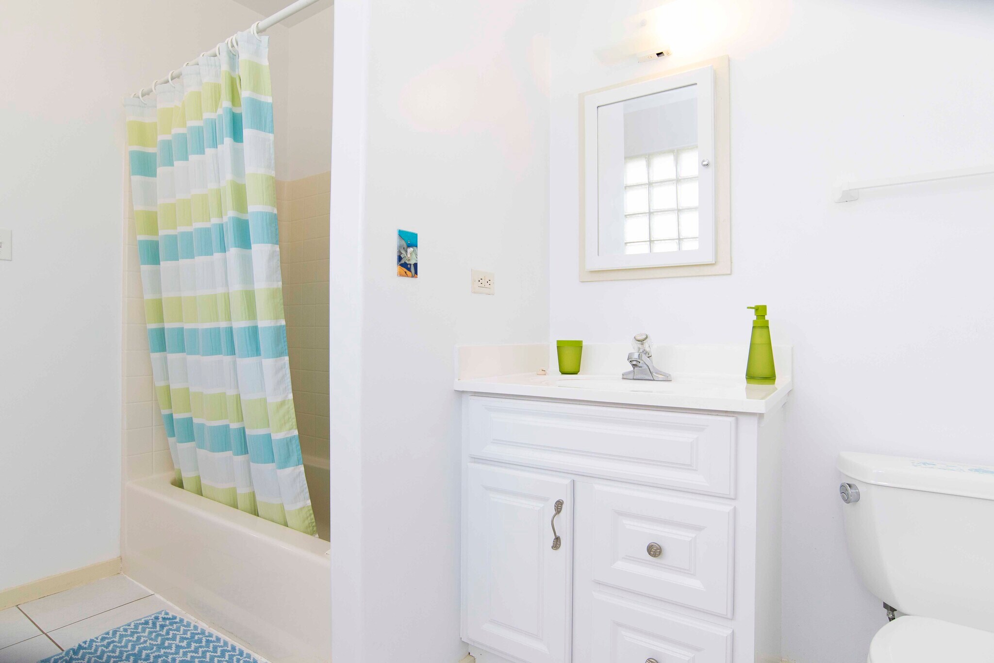 Building Photo - 1153 Kina St